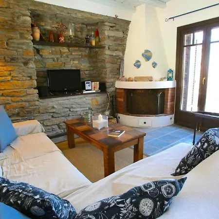 Kastellakia Bay Villas- Rosemary Koundouros